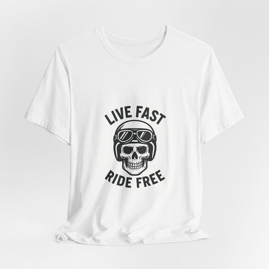 Camiseta Biker Premium “Ride or Die” – Calavera y Pistones